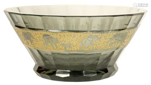 A MID 20TH CENTURY MOSER STYLE SMOKED GLASS ELEPHANT BOWL