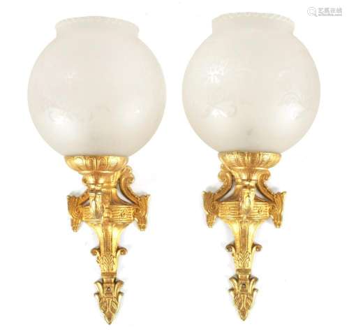 A PAIR OF 20TH CENTURY BRASS WALL LIGHTS WITH OPAQUE GLASS C...