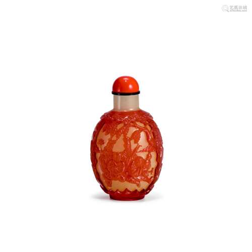 A RED OVERLAY ON YELLOW SNOWFLAKE GLASS SNUFF BOTTLE  1750-1...