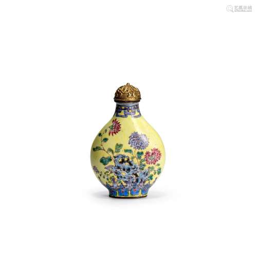 AN ENAMEL ON COPPER SNUFF BOTTLE Attributed to Guangzhou, 17...