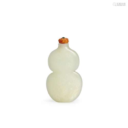 A WHITE JADE DOUBLE GOURD SNUFF BOTTLE 1750-1820