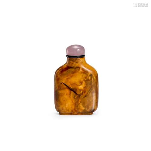 A ROOT AMBER SNUFF BOTTLE 1750-1850