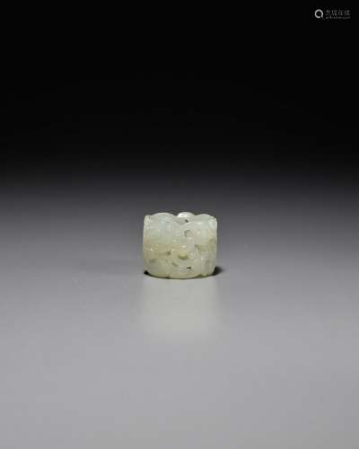 A WHITE JADE ARCHER'S RING Late 18th century