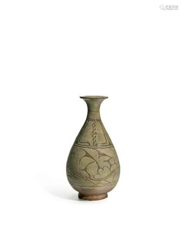 AN INCISED BUNCHEONG BOTTLE Joseon dynasty (1392-1897), 15th...