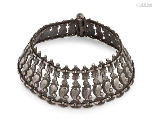 Antique Indian silver anklet with intricate mango design, Ut...