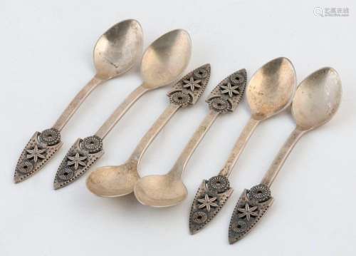 Set of six Russian Soviet era silver teaspoons, 20th century...