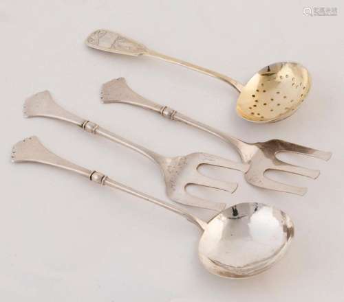 Four assorted Russian silver server utensils, 19th/20th cent...