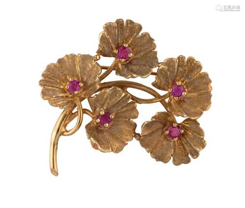 A vintage 14ct yellow gold brooch with five rubies in the fo...
