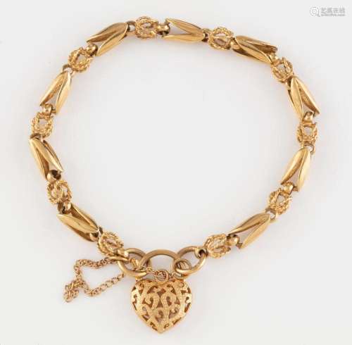 A 9ct yellow gold bracelet with heart lock, 20th century, 12...
