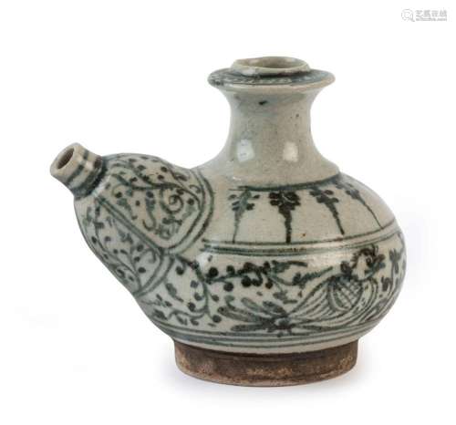 An antique Vietnamese porcelain water dropper, 17th century,...