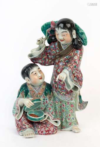 A Chinese famille verte porcelain figure group statue, Repub...