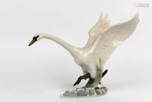 HUTSCHENREUTHER German porcelain swan statue, 20th century, ...