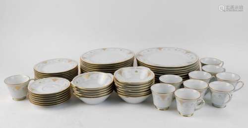 NORITAKE Japanese porcelain dinner ware, 20th century