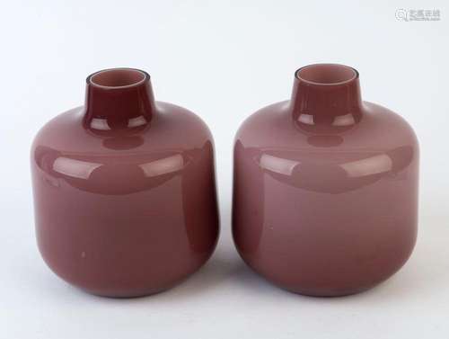 A pair of Scandinavian art glass vases, circa 1960s, 17cm hi...