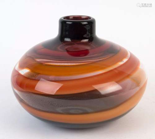 CENEDESE Murano glass vase with orange swirling design, 16cm...