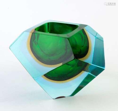 Murano glass faceted sommerso bowl, circa 1960, 11cm high, 1...