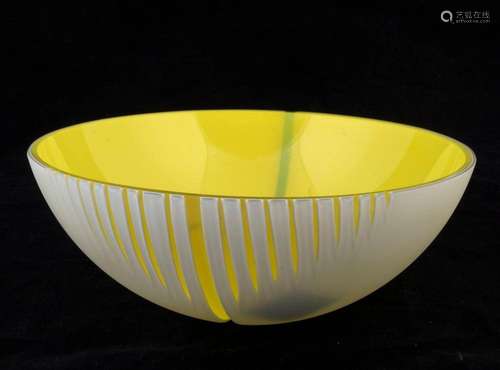 FORMIA "VIVARINI" Murano yellow and milk glass fru...