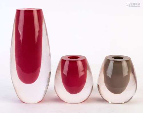 Three acrylic Sommerso vases, 20th century, the largest 20cm...