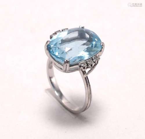 Aquamarine diamond ring