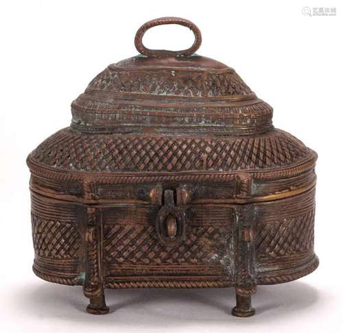 Lidded casket