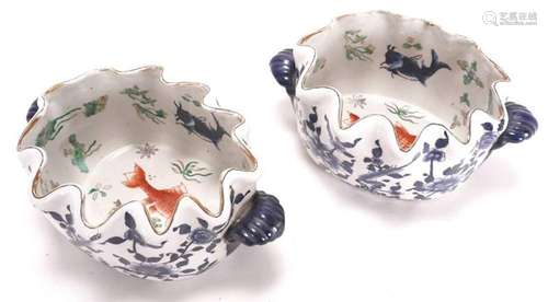 Pair of Chinese bowls