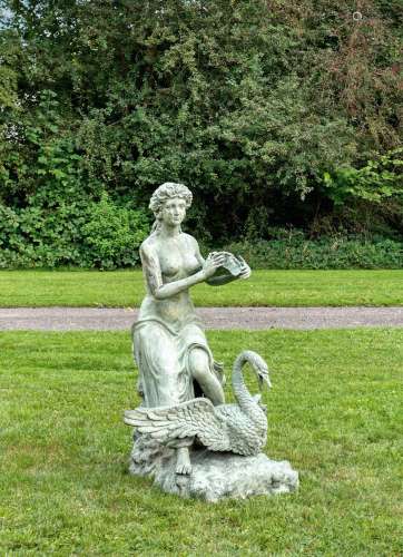Große Parkbrunnenfigur mit Leda und dem Schwan