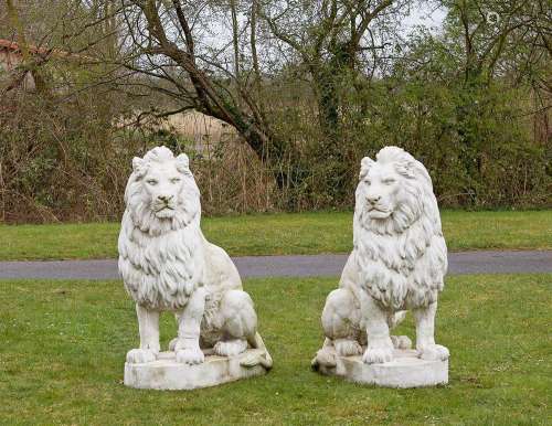 Paar monumentale Park-Löwenskulpturen