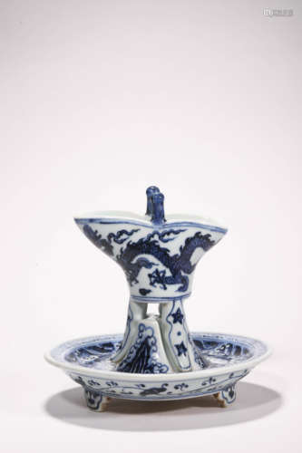 Blue and White Dragon Tripod Cup