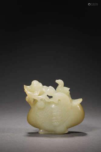 White Jade Egret and Lingzhi Water Coupe