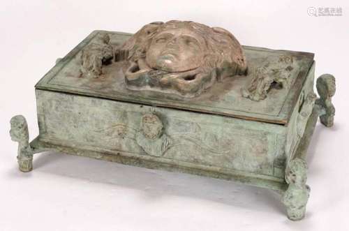 Roman chest