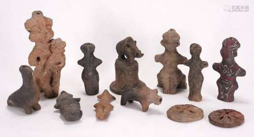 Convolute clay figures
