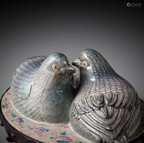 A FAMILLE ROSE MODEL OF A PAIR OF QUAILS, QING DYNASTY
