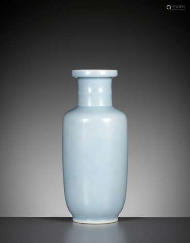 A CLAIRE DE LUNE GLAZED ROULEAU VASE, QING DYNASTY, 18TH CEN...