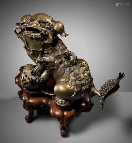 A MASSIVE AND VERY LARGE 'BUDDHIST LION' BRONZE CENSER, 17TH...