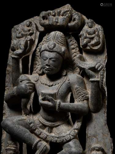 A LARGE AND EXCEPTIONAL GRAY SCHIST STATUE OF A DANCING SHIV...