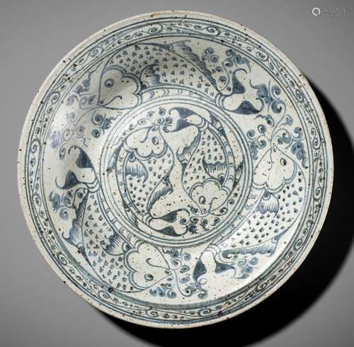 A BLUE AND WHITE 'FIVE CARP' DISH, ANNAM, 15TH-16TH CENTURY