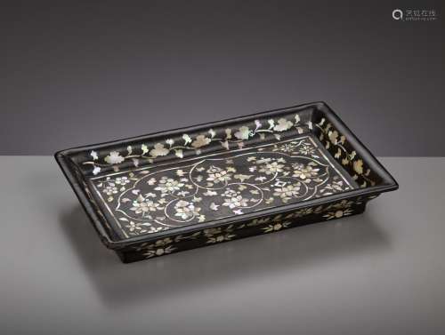 A MOTHER-OF-PEARL-INLAID BLACK LACQUER RECTANGULAR TRAY, JOS...