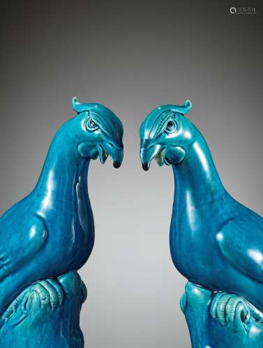 A SPECTACULAR PAIR OF TURQUOISE-GLAZED PHEASANTS, KANGXI PER...