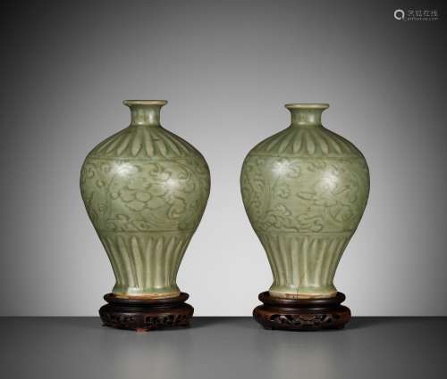 A PAIR OF LONGQUAN CELADON VASES, MEIPING, MING DYNASTY