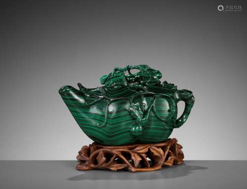 A MALACHITE 'DOUBLE GOURD' WATER DROPPER, LATE QING TO REPUB...