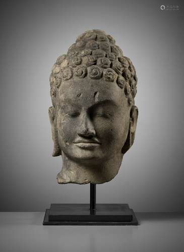 A SANDSTONE HEAD OF BUDDHA SHAKYAMUNI