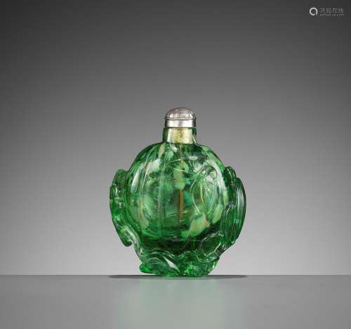 A SANDWICH GLASS 'MELON' SNUFF BOTTLE, MID 18TH TO EARLY 19T...