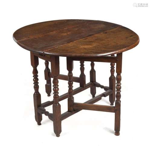 George I antique English gate-leg drop-side oak table, early...