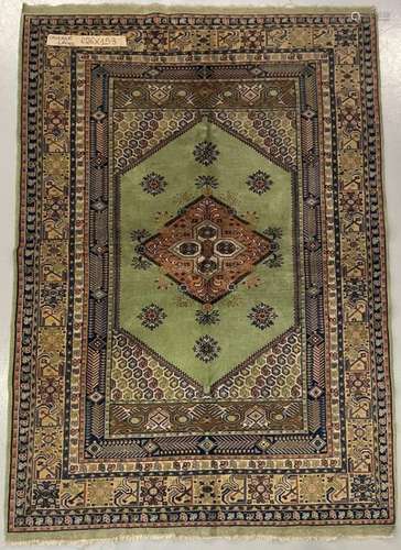 Tapis Caucase en laine. 226 x 153 cm.