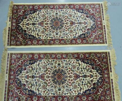 Paire de tapis d'orient.