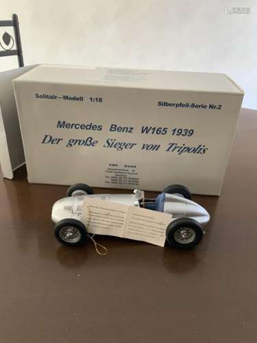 CMC. 1/18ème. Mercedes. W165 de 1939 Der grobe Sieger von Tr...