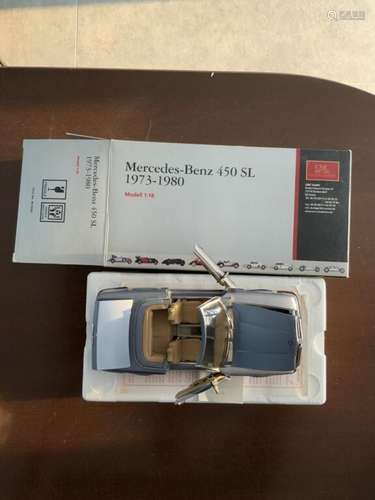 CMC. 1/18ème. Mercedes. 450 SL 1973-1980. Référénce : M-024A...