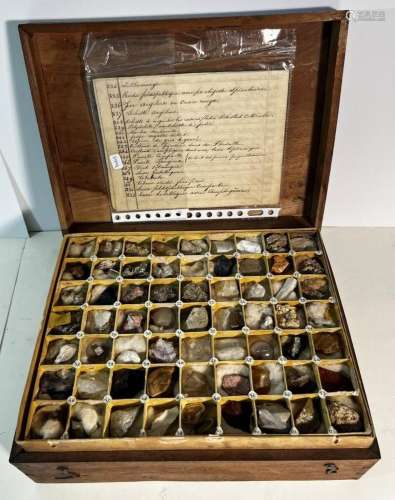 Collection de mineraux (250 pierres env.) et leur catalogue ...