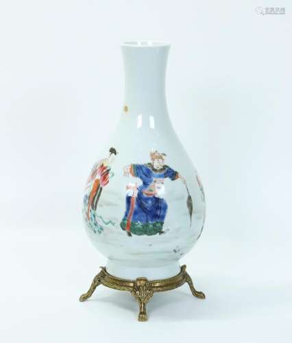 Fine Chinese 18th C Famille Rose Porcelain Vase