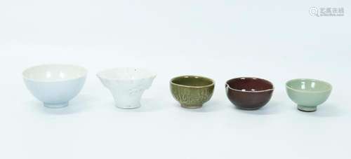 5 Small Chinese Porcelain Cups